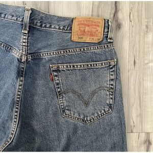 Levi's 505 Jeans Mens Regular Fit Denim 36"x 30" Zipper Fly Five Pocket Red Tag